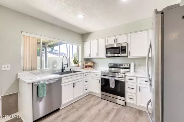 Phoenix, AZ 85029,4117 W WINDROSE Drive