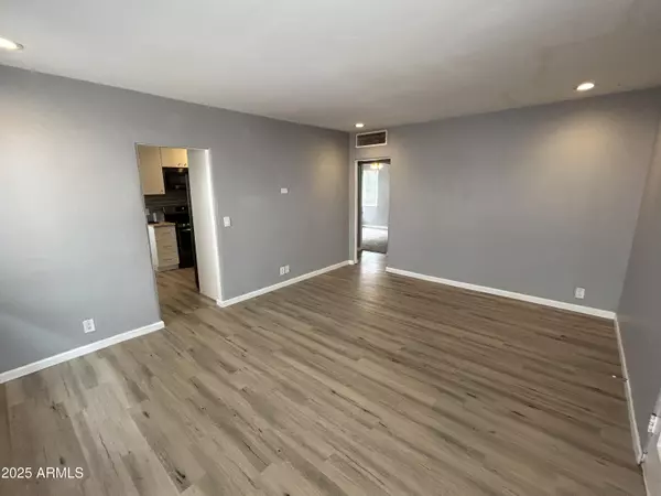 Phoenix, AZ 85016,2501 E CLARENDON Avenue