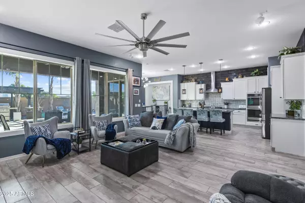 Chandler, AZ 85249,1895 E CRESCENT Way