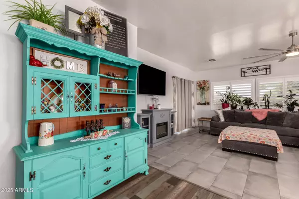 Phoenix, AZ 85086,3741 W JACKSONVILLE Drive