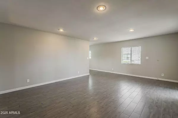 Phoenix, AZ 85004,531 E ROANOKE Avenue #D