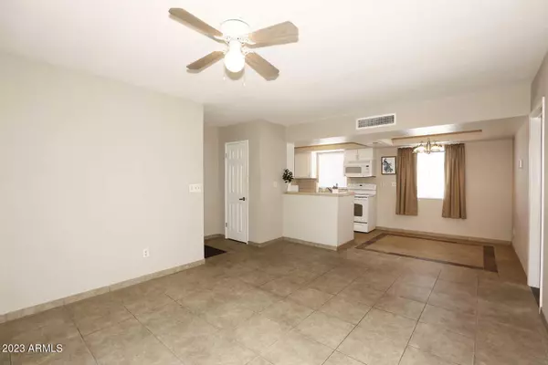 Phoenix, AZ 85032,4554 E PARADISE VILLAGE Parkway N #259