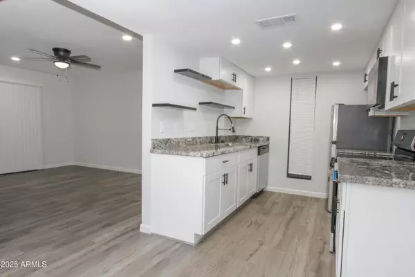 Phoenix, AZ 85051,3119 W COCHISE Drive #109