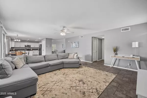 Phoenix, AZ 85024,2027 E PARKSIDE Lane