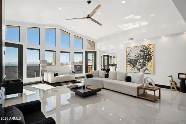 Phoenix, AZ 85021,27 W COCHISE Drive