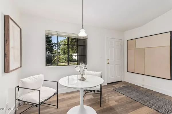 Paradise Valley, AZ 85253,6885 E COCHISE Road #201