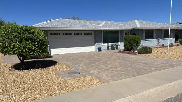 10902 W BROOKSIDE Drive, Sun City, AZ 85351