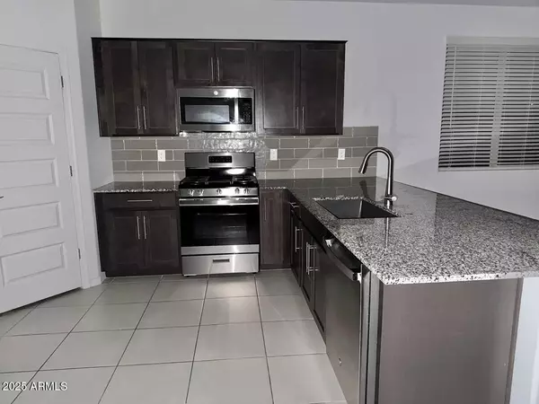 Glendale, AZ 85305,8905 W ORANGE Drive