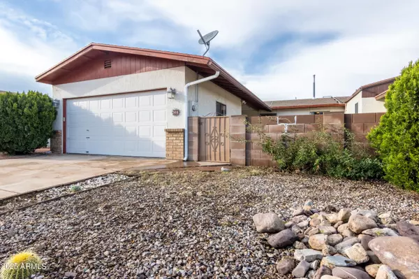 Sierra Vista, AZ 85635,505 VIA LUNA --