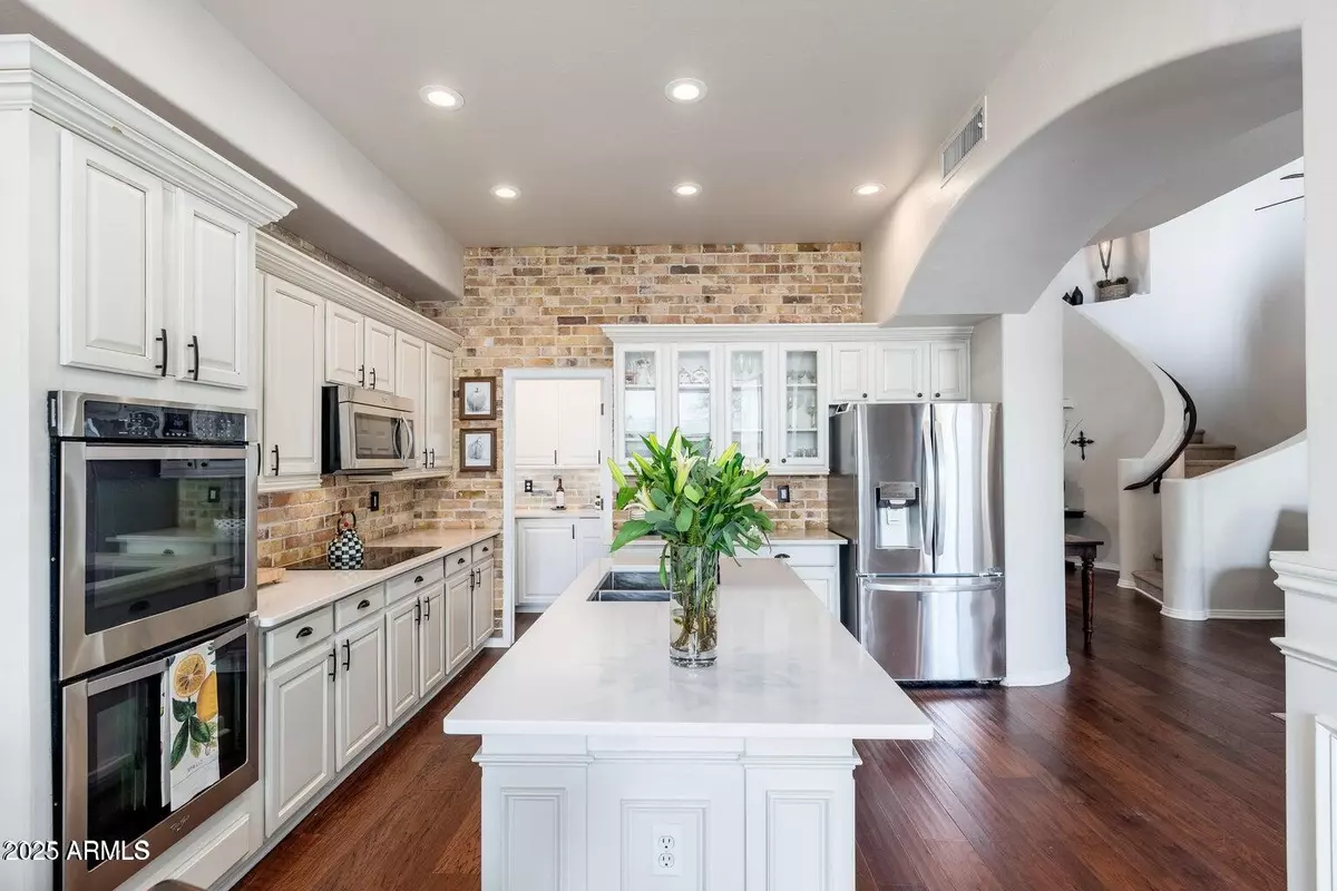 Scottsdale, AZ 85254,15240 N CLUBGATE Drive #160
