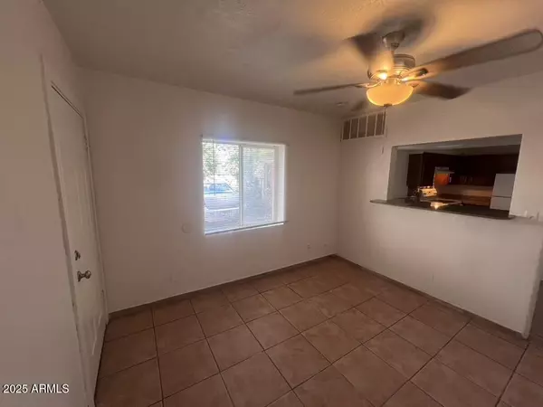 Mesa, AZ 85210,526 S MESA Drive #2