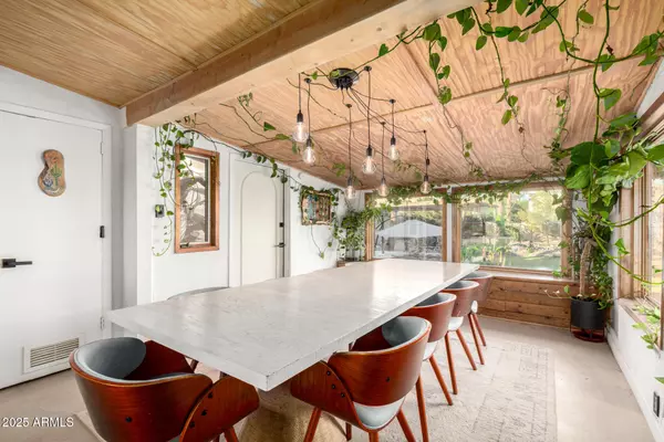 Phoenix, AZ 85020,1524 E CHRISTY Drive