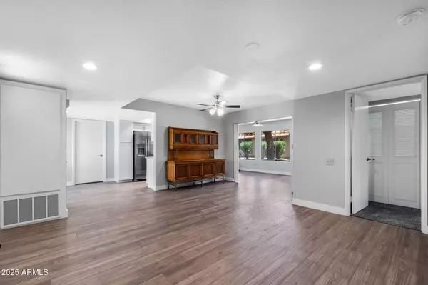 Mesa, AZ 85206,347 LEISURE WORLD --