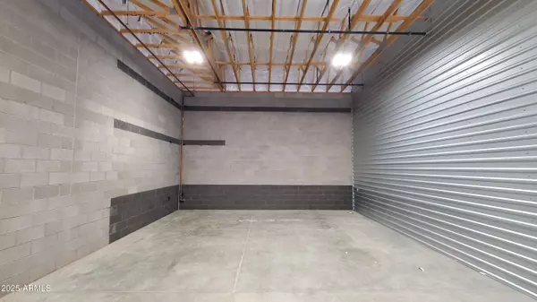 Phoenix, AZ 85085,24925 N 15TH Avenue #D-103