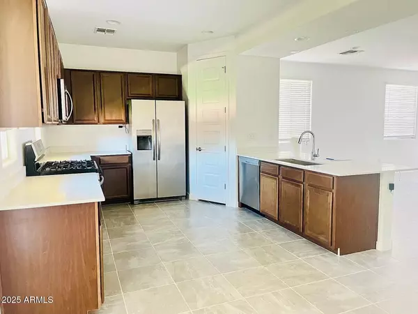 Phoenix, AZ 85043,3730 S 64TH Drive
