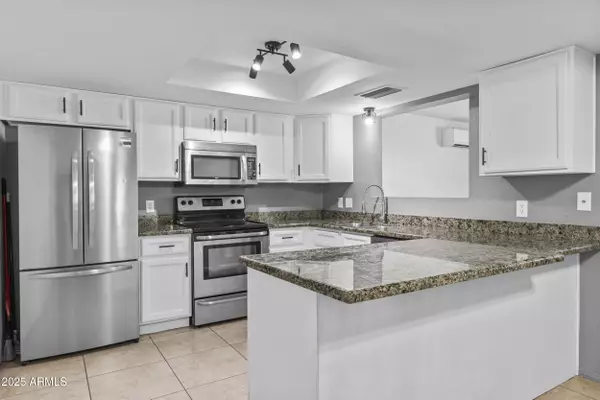 Mesa, AZ 85204,3030 E PUEBLO Avenue
