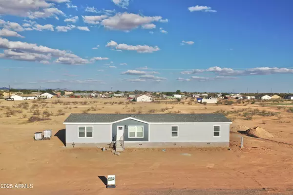28425 N 250th Lane, Wittmann, AZ 85361