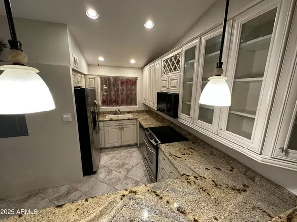 Sun City, AZ 85351,10847 N FAIRWAY Court #211