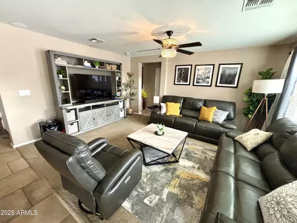 Phoenix, AZ 85085,1941 W BLACK HILL Road