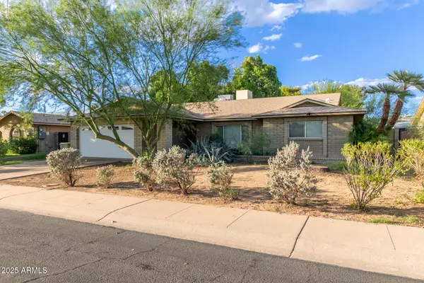 5708 W REDFIELD Road, Glendale, AZ 85306