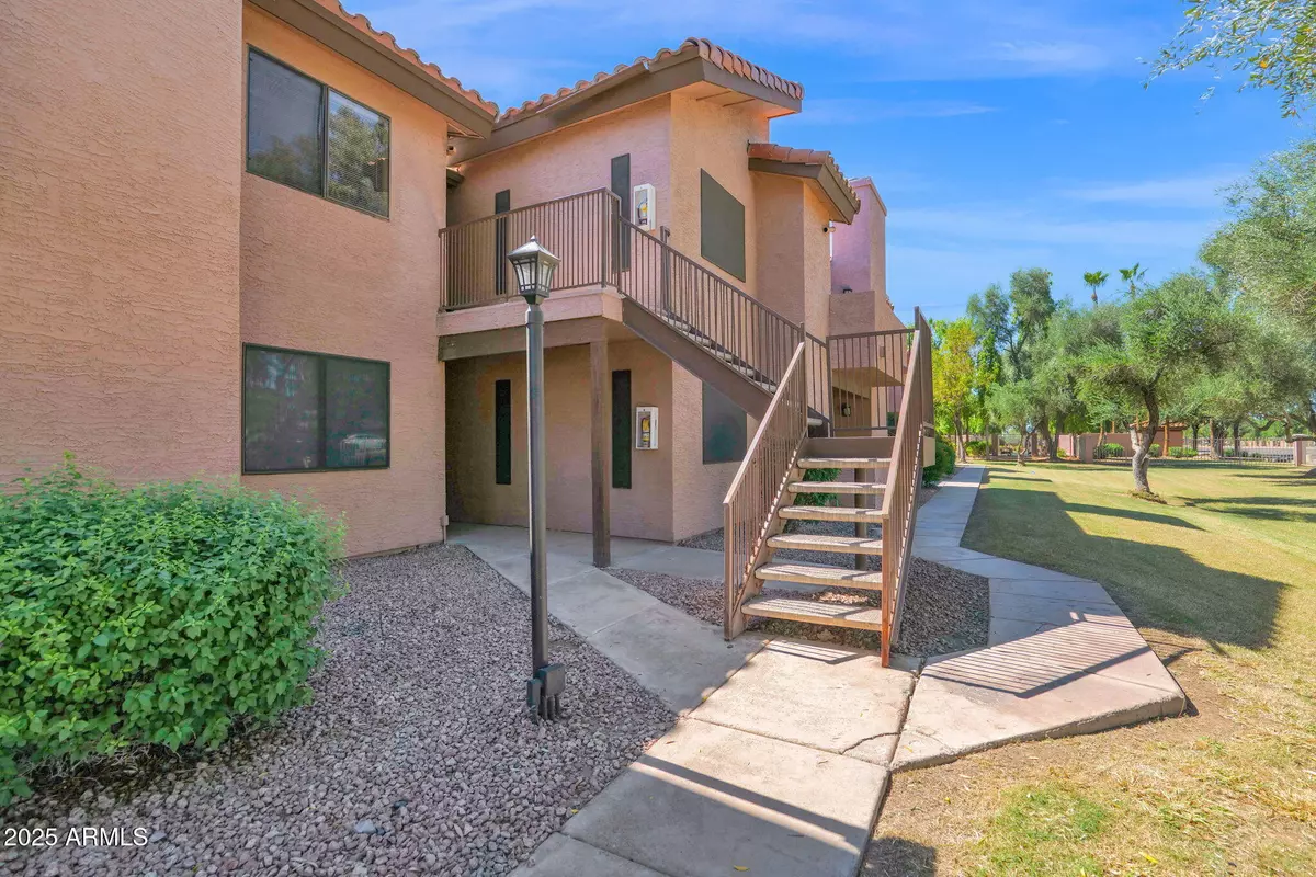 Chandler, AZ 85225,1075 E Chandler Boulevard #220
