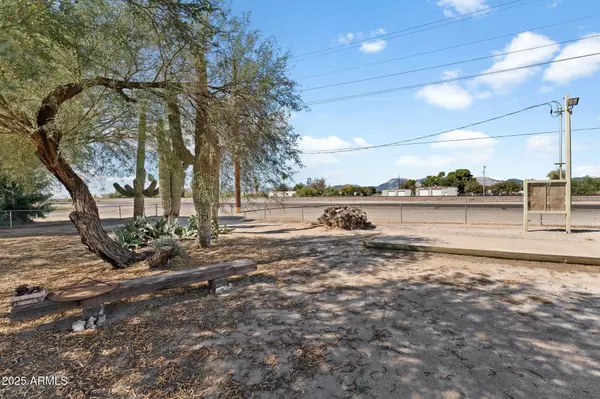 Wenden, AZ 85357,70900 US HIGHWAY 60 Highway #25