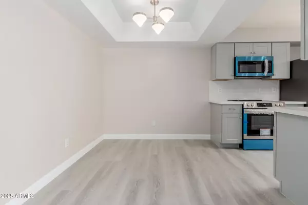 Phoenix, AZ 85044,10610 S 48TH Street #2013