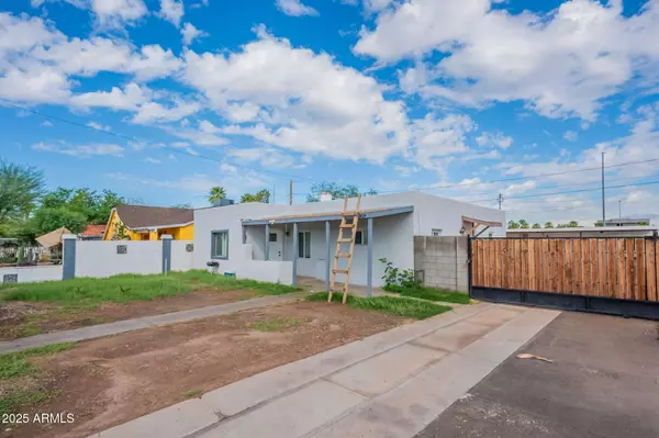 1414 E MORELAND Street, Phoenix, AZ 85006