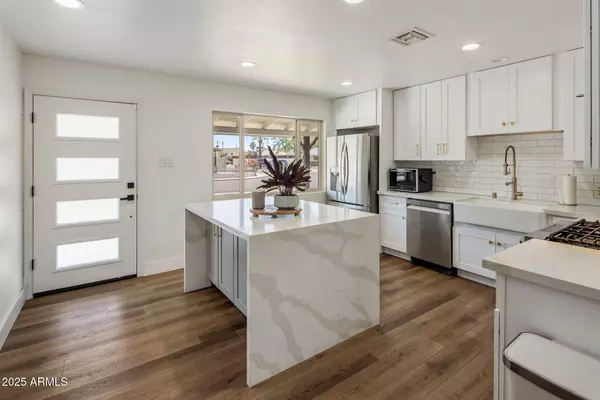 Scottsdale, AZ 85251,8022 E COLUMBUS Avenue