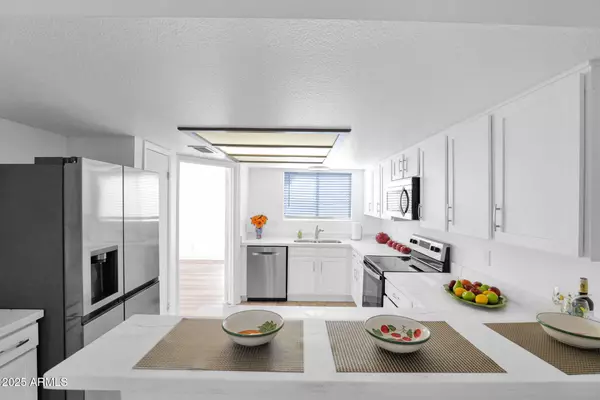Chandler, AZ 85224,1121 W MANOR Street