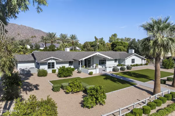 Phoenix, AZ 85018,5816 E Calle Del Media --