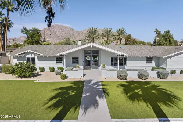 5816 E Calle Del Media --, Phoenix, AZ 85018