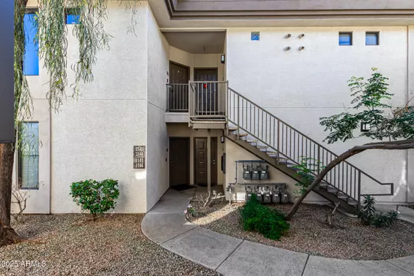 Phoenix, AZ 85054,6900 E PRINCESS Drive #2143