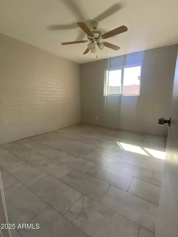 Phoenix, AZ 85008,2235 N 28th Street #2