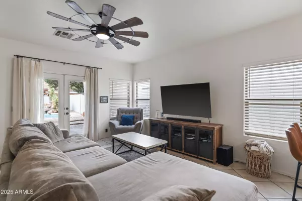 Gilbert, AZ 85296,1140 S ROCKWELL Street