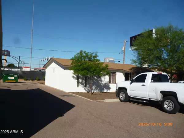 Phoenix, AZ 85015,6832 N 24TH Drive N #2