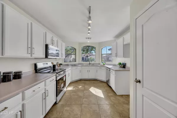 Mesa, AZ 85212,8222 E PORTOBELLO Avenue