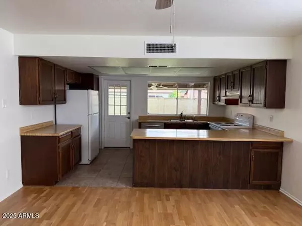 Phoenix, AZ 85029,4007 W Mercer Lane