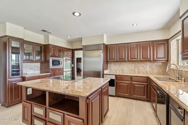 Phoenix, AZ 85018,5310 E CAMELBACK Road