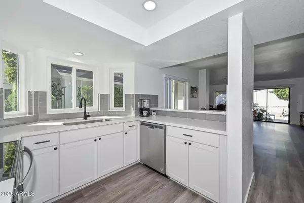 Phoenix, AZ 85023,606 W GRANDVIEW Road