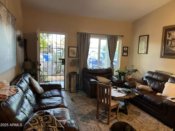 Phoenix, AZ 85024,314 E SEQUOIA Drive