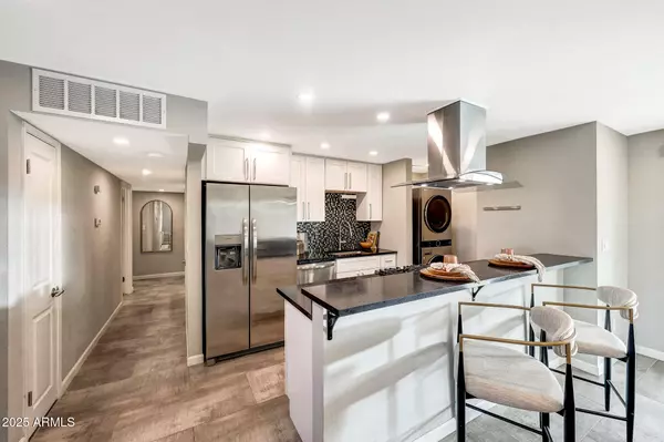 Phoenix, AZ 85032,14247 N 37TH Place