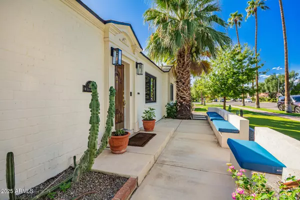 Phoenix, AZ 85003,329 W GRANADA Road
