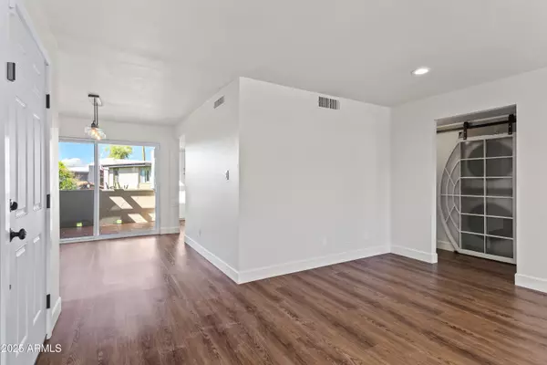 Phoenix, AZ 85018,4201 E CAMELBACK Road #100