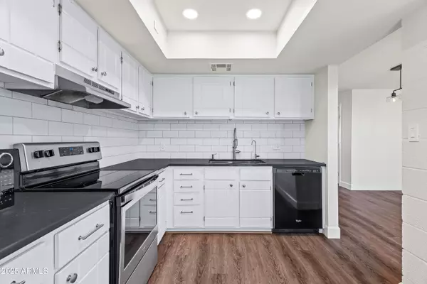 Phoenix, AZ 85018,4201 E CAMELBACK Road #100