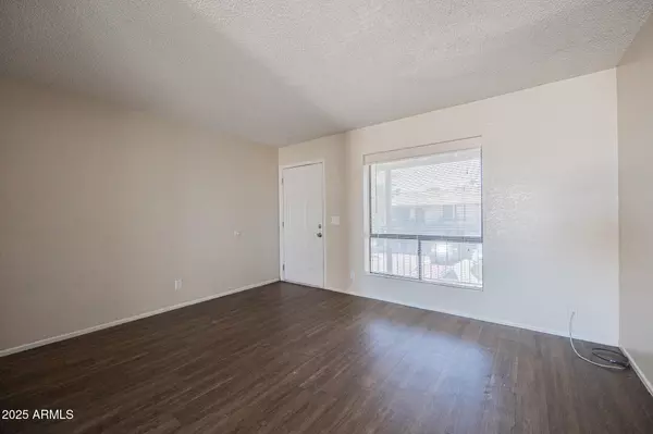 Mesa, AZ 85201,2266 W ELLA Street #206