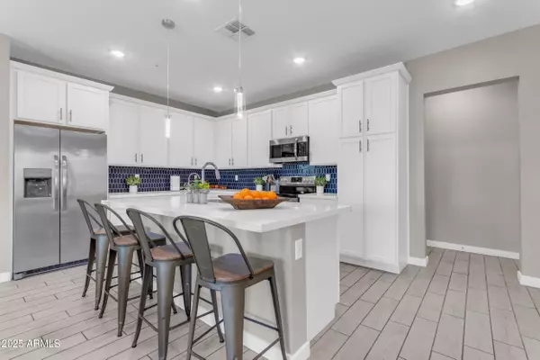 Chandler, AZ 85225,155 N LAKEVIEW Boulevard #204