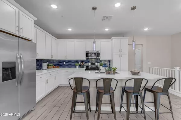 Chandler, AZ 85225,155 N LAKEVIEW Boulevard #204