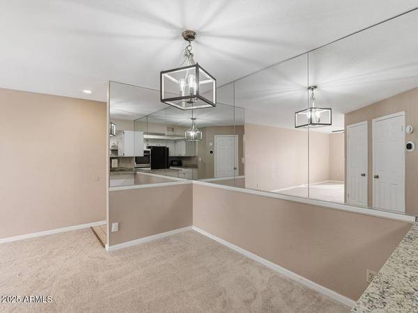 Phoenix, AZ 85016,4141 N 31ST Street #406