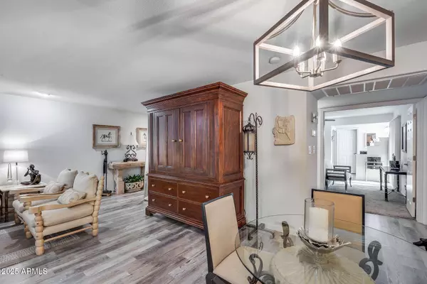 Scottsdale, AZ 85258,9275 E MISSION Lane #104